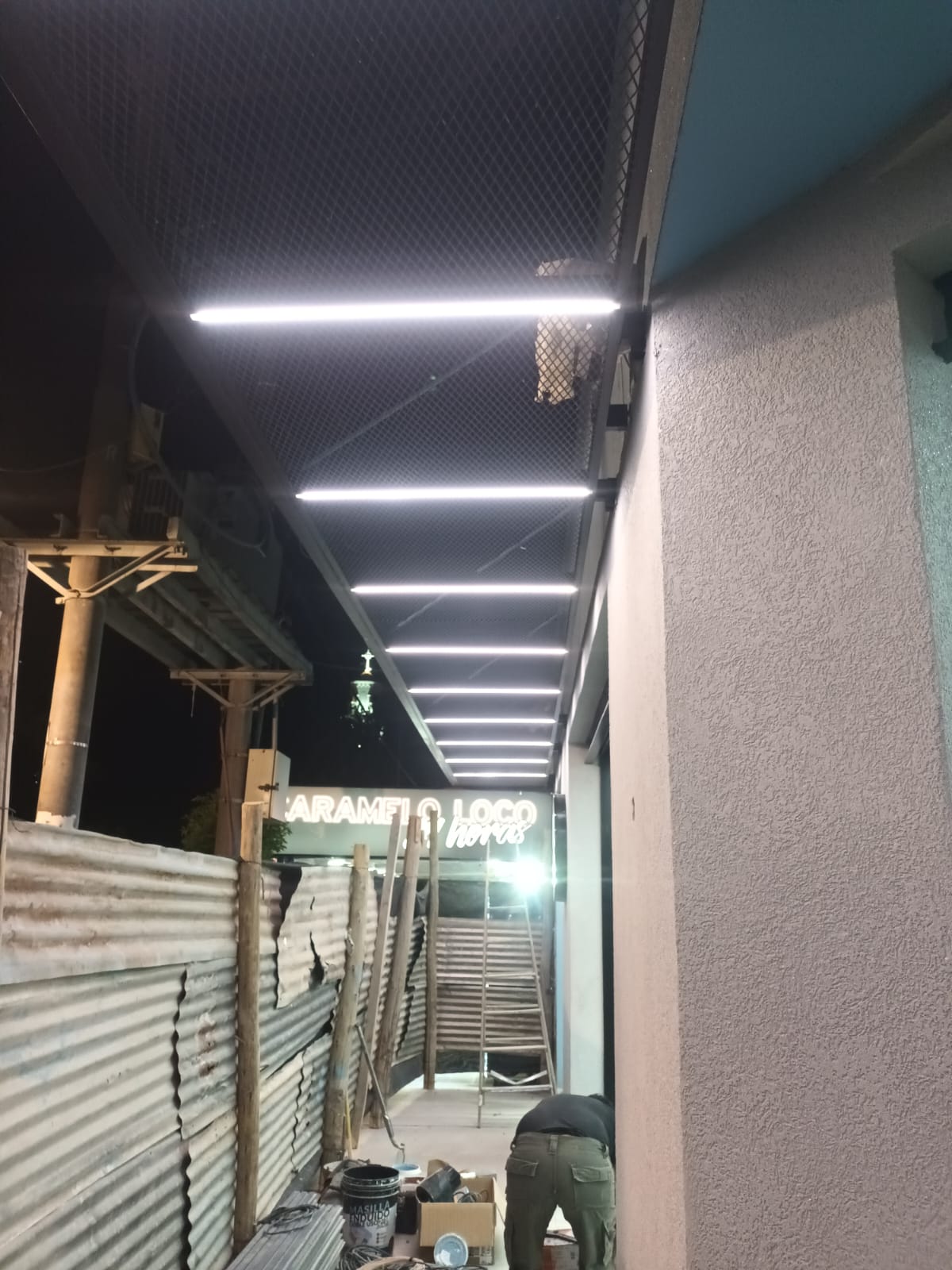 Instalación y mantenimiento de torre de comunicaciones — Alto Valle